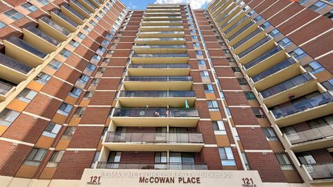 Photo 2 at 405 - 121 Trudelle Street, Eglinton East, Toronto
