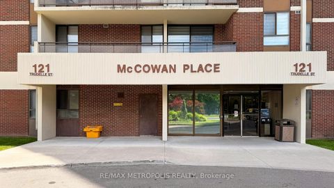 Photo 4 at 405 - 121 Trudelle Street, Eglinton East, Toronto