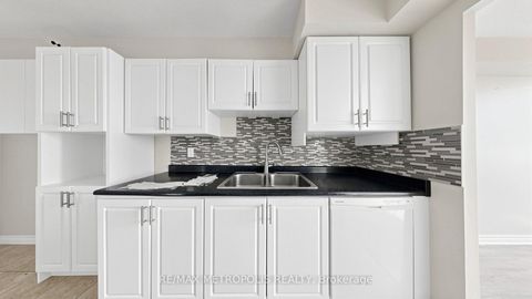Photo 15 at 405 - 121 Trudelle Street, Eglinton East, Toronto