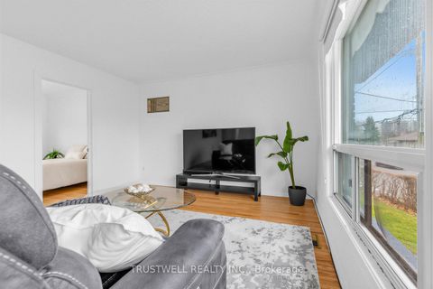 Photo 10 at 2 Del Ria Drive, Maple Leaf, Toronto