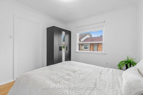Photo 13 at 2 Del Ria Drive, Maple Leaf, Toronto