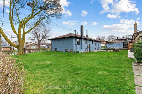 Photo 29 at 2 Del Ria Drive, Maple Leaf, Toronto