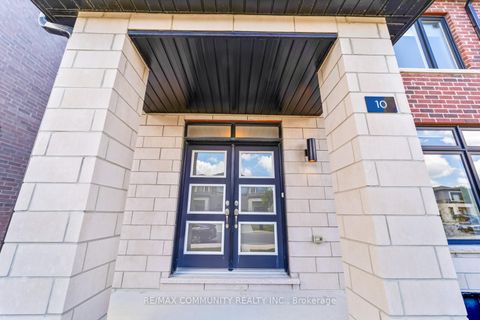 Photo 3 at 10 Liam Foudy Court, Bendale, Toronto