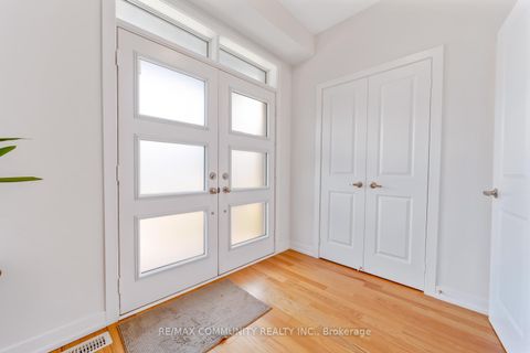 Photo 4 at 10 Liam Foudy Court, Bendale, Toronto