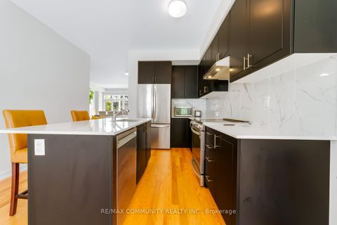 Photo 11 at 10 Liam Foudy Court, Bendale, Toronto
