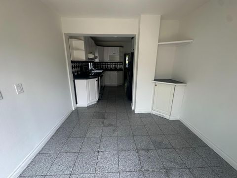 Photo 6 at 98 Chambers Avenue, Pellam Park, Toronto