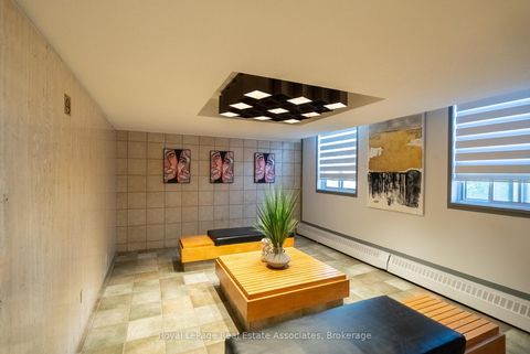 Photo 3 at 813 - 9 Four Winds Drive, York University Heights, Toronto