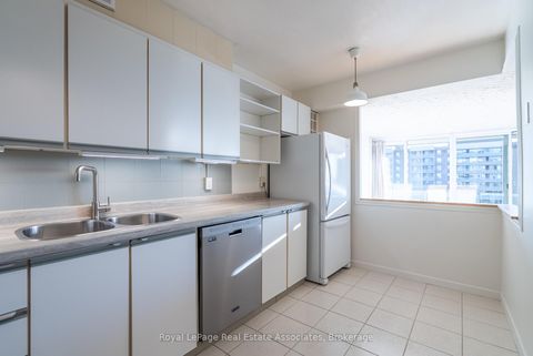 Photo 12 at 813 - 9 Four Winds Drive, York University Heights, Toronto
