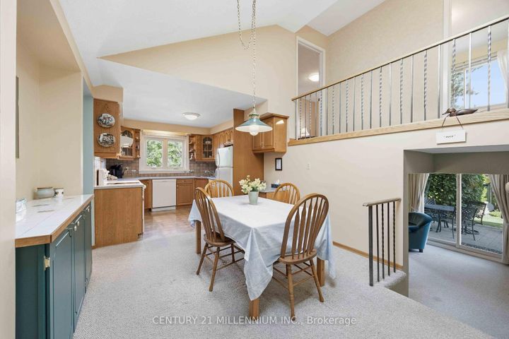 Photo 16 at 112 Blackthorn Lane, Brampton North, Brampton