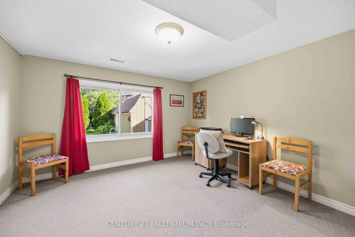 Photo 21 at 112 Blackthorn Lane, Brampton North, Brampton
