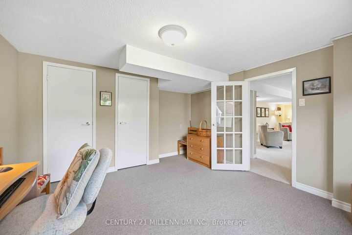 Photo 23 at 112 Blackthorn Lane, Brampton North, Brampton