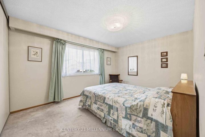Photo 30 at 112 Blackthorn Lane, Brampton North, Brampton