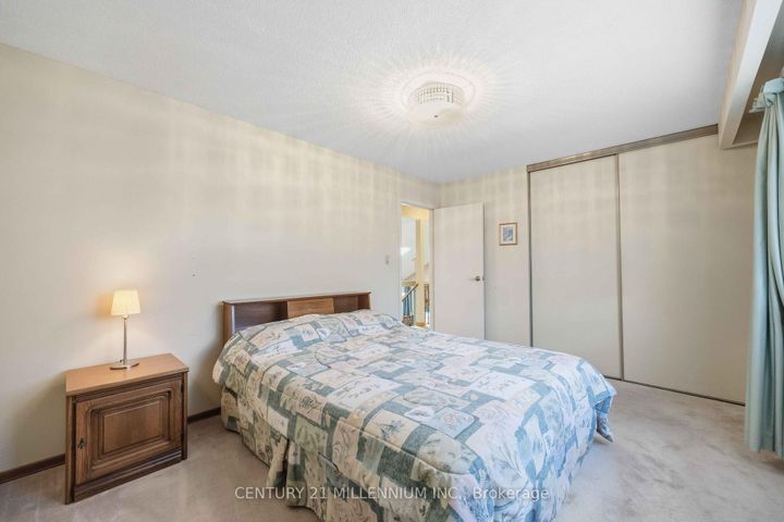 Photo 32 at 112 Blackthorn Lane, Brampton North, Brampton