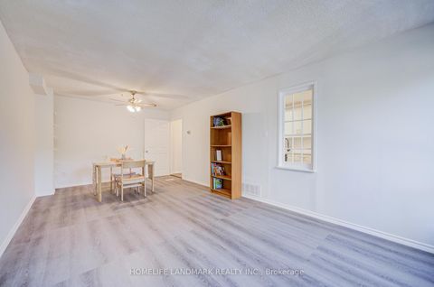 Photo 13 at 3025 Bridletowne Circle, L'Amoreaux, Toronto