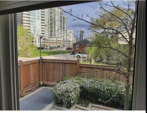 Photo 1 at 9 - 11 Eldora Avenue, Newtonbrook West, Toronto