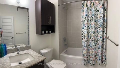 Photo 14 at 9 - 11 Eldora Avenue, Newtonbrook West, Toronto
