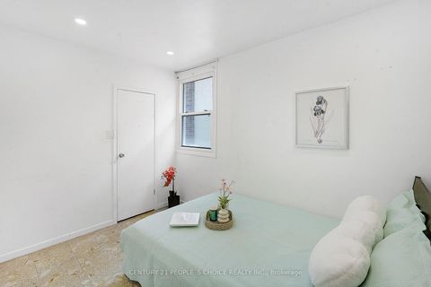 Photo 10 at 150 Spears Street, Smythe, Toronto
