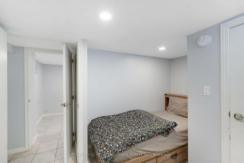 Photo 16 at 150 Spears Street, Smythe, Toronto