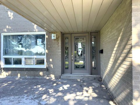 Photo 5 at 345 Silverstone Drive, Clairville, Toronto