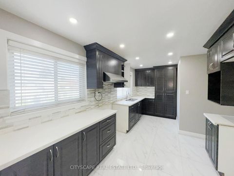 Photo 12 at 345 Silverstone Drive, Clairville, Toronto