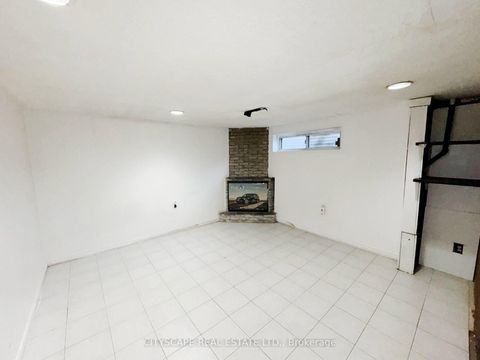 Photo 33 at 345 Silverstone Drive, Clairville, Toronto