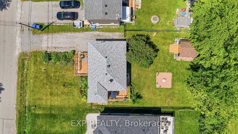 Photo 2 at 833 Elmwood Road, Historic Lakeshore Communities, Georgina
