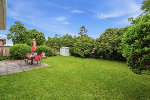 Photo 3 at 40 Benway Drive, Kipling, Toronto