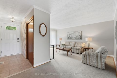 Photo 5 at 40 Benway Drive, Kipling, Toronto