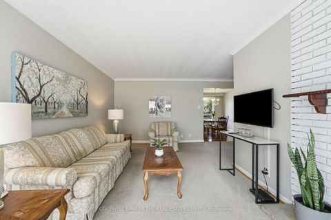 Photo 6 at 40 Benway Drive, Kipling, Toronto