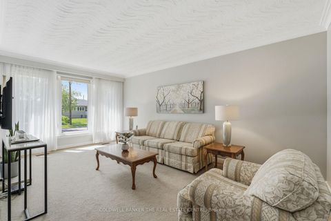 Photo 9 at 40 Benway Drive, Kipling, Toronto