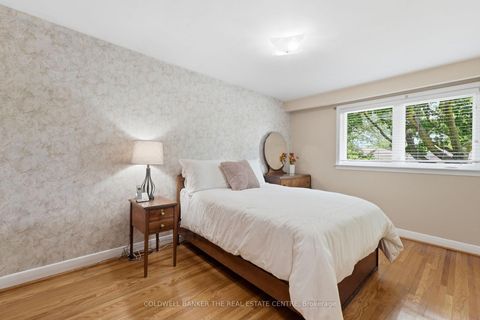 Photo 15 at 40 Benway Drive, Kipling, Toronto