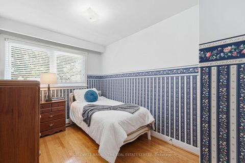 Photo 18 at 40 Benway Drive, Kipling, Toronto