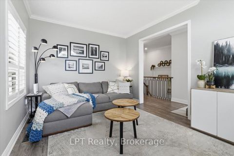 Photo 4 at 71 Laprade Square, Bowmanville, Clarington