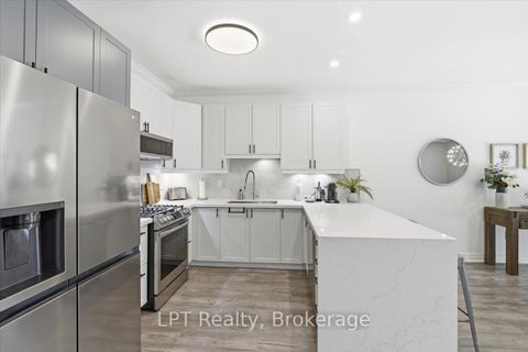 Photo 8 at 71 Laprade Square, Bowmanville, Clarington