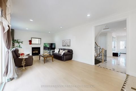 Photo 15 at 18 Marinucci Court, Mill Pond, Richmond Hill