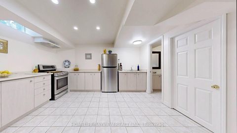Photo 41 at 18 Marinucci Court, Mill Pond, Richmond Hill