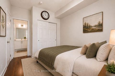 Photo 7 at 21 - 630 Rogers Road, Eglinton West, Toronto