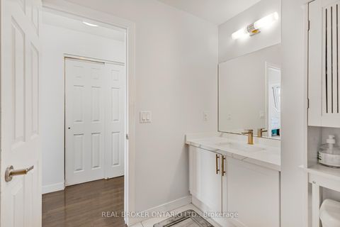 Photo 10 at 21 - 630 Rogers Road, Eglinton West, Toronto