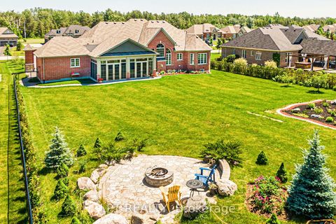 Photo 3 at 18 Wolford Court, Historic Lakeshore Communities, Georgina