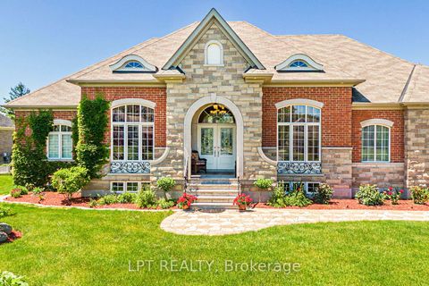 Photo 4 at 18 Wolford Court, Historic Lakeshore Communities, Georgina