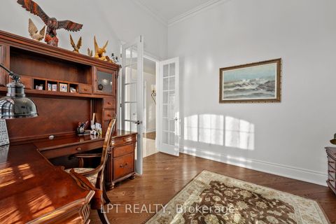Photo 6 at 18 Wolford Court, Historic Lakeshore Communities, Georgina