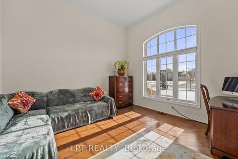 Photo 25 at 18 Wolford Court, Historic Lakeshore Communities, Georgina