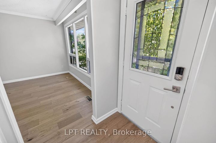Photo 5 at 340 Fairlawn Street, McLaughlin, Oshawa