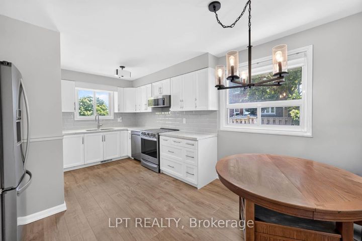 Photo 8 at 340 Fairlawn Street, McLaughlin, Oshawa