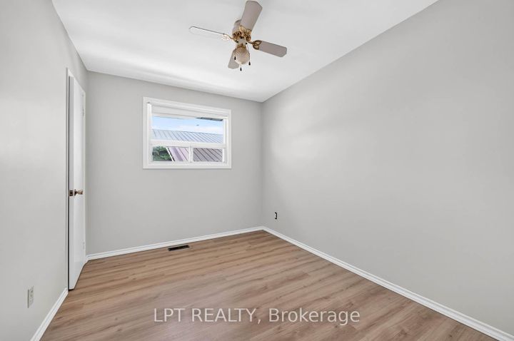Photo 18 at 340 Fairlawn Street, McLaughlin, Oshawa