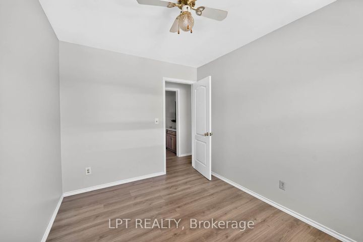 Photo 19 at 340 Fairlawn Street, McLaughlin, Oshawa