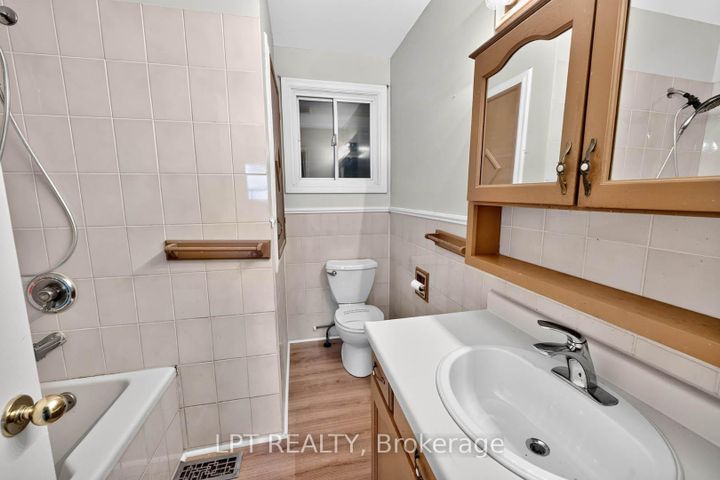 Photo 20 at 340 Fairlawn Street, McLaughlin, Oshawa