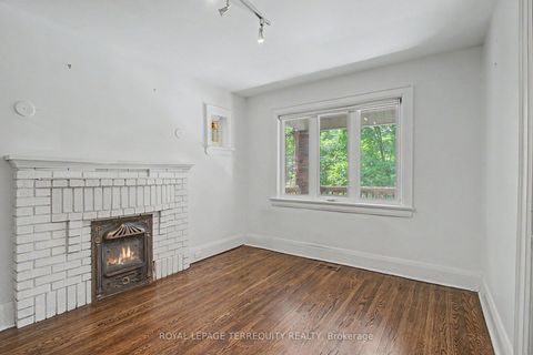 Photo 5 at 122 Ascot Avenue, Davenport, Toronto