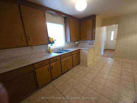 Photo 9 at 69 Haliburton Avenue, City Centre West, Toronto