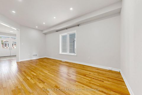 Photo 4 at 29 Bamburg Street N, Sutton & Jackson's Point, Georgina